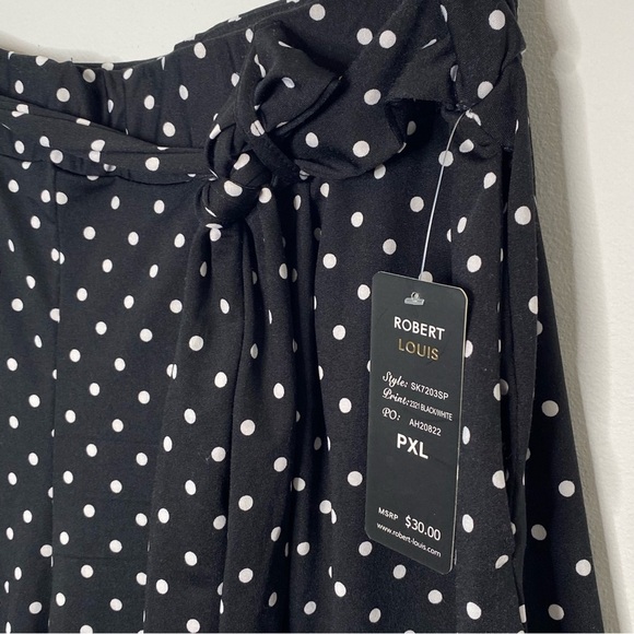 Robert Louis Black and White Polka Dot Petite Shorts - Picture 3 of 10
